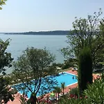 Aparthotel Gardazzurro 3*