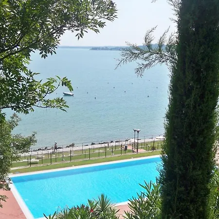 شقة فندقية Gardazzurro 3*