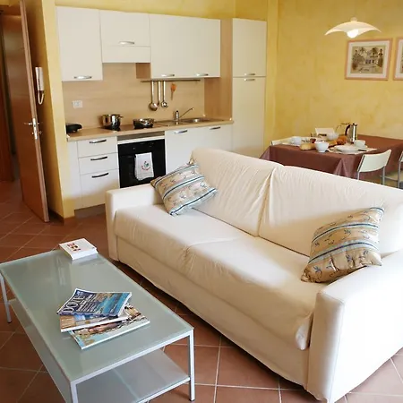 شقة فندقية Gardazzurro 3*