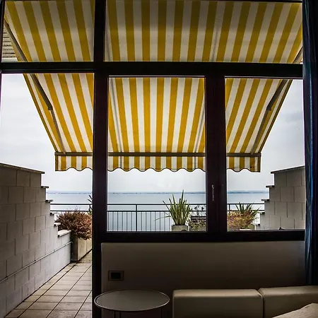 Aparthotel Gardazzurro Padenghe sul Garda