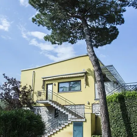 Aparthotel Gardazzurro 3*