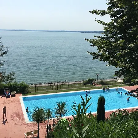 Aparthotel Gardazzurro Padenghe sul Garda